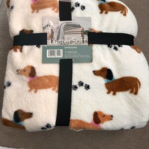 Berkshire LusterSoft Cream Throw with Brown Dachshund Print 50inx70in